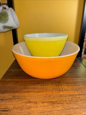 Set of Two Pyrex Yellow and Orange Nesting Bowls